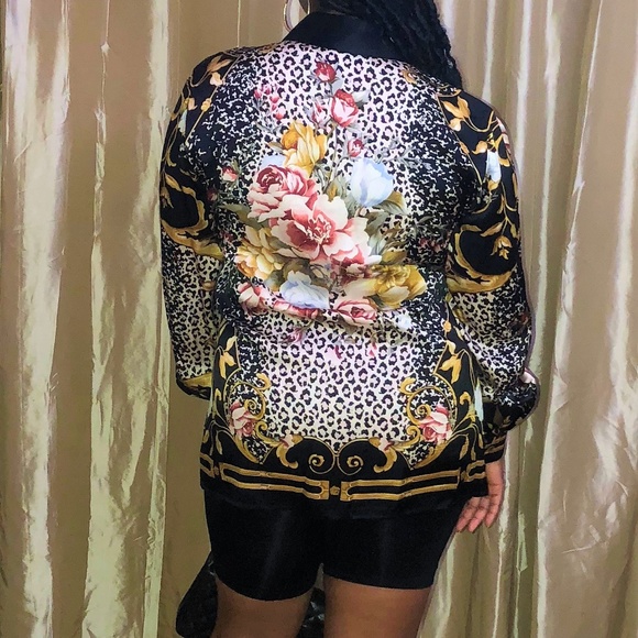 Vintage Rose Gold Top - Picture 2 of 3